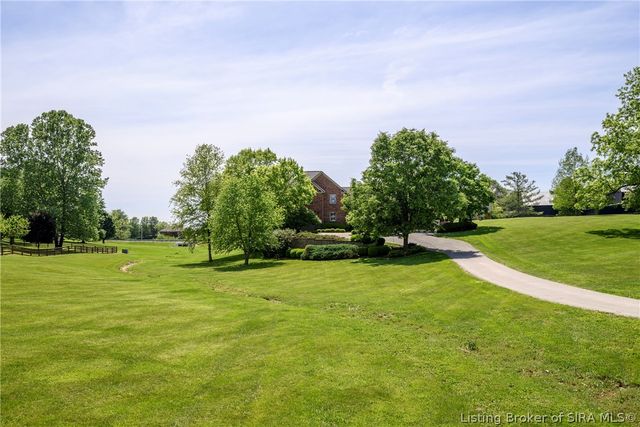 6605 Pheasant Run Road, Charlestown, IN 47111