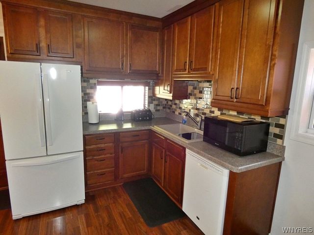 1410 Fort Avenue, Niagara Falls, NY 14303