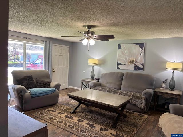 5405 Val View Dr SE, Turner, OR 97392