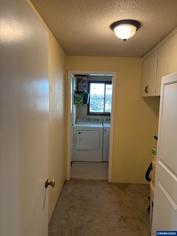 5405 Val View Dr SE, Turner, OR 97392