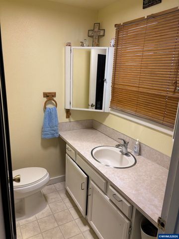 5405 Val View Dr SE, Turner, OR 97392