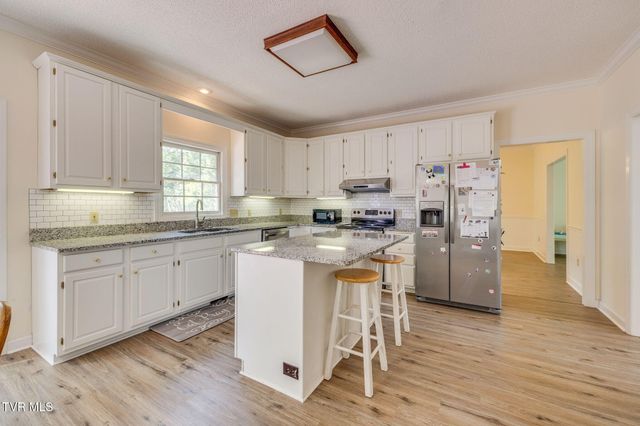 3502 Bondwood Circle, Johnson City, TN 37604