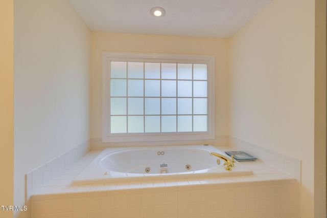 3502 Bondwood Circle, Johnson City, TN 37604