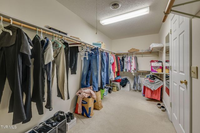 3502 Bondwood Circle, Johnson City, TN 37604
