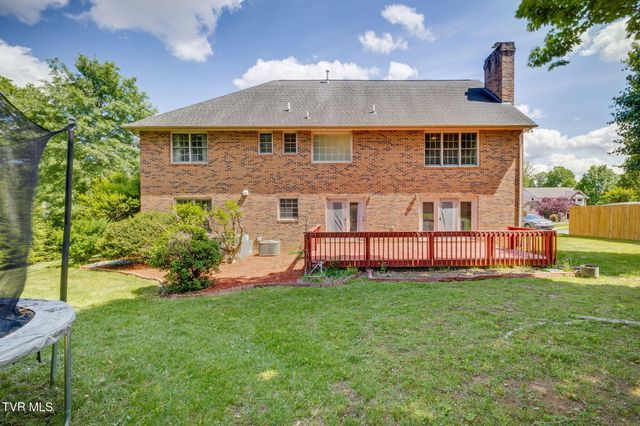 3502 Bondwood Circle, Johnson City, TN 37604