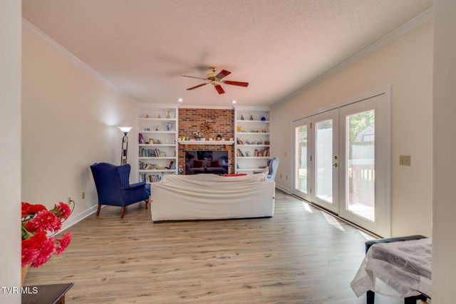 3502 Bondwood Circle, Johnson City, TN 37604