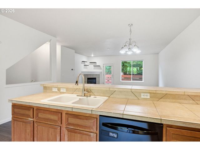 14406 Sw PENNYWORT Ter, Portland, OR 97224
