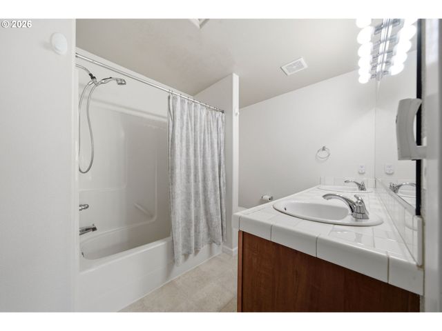 14406 Sw PENNYWORT Ter, Portland, OR 97224