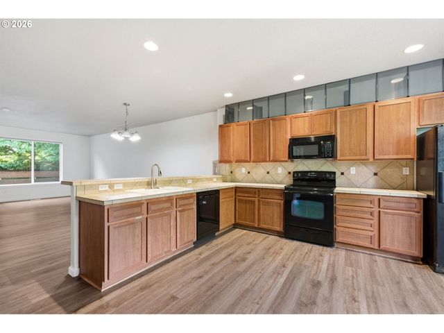 14406 Sw PENNYWORT Ter, Portland, OR 97224