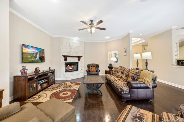111 Oak Pointe, New Braunfels, TX 78132