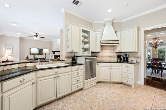 111 Oak Pointe, New Braunfels, TX 78132