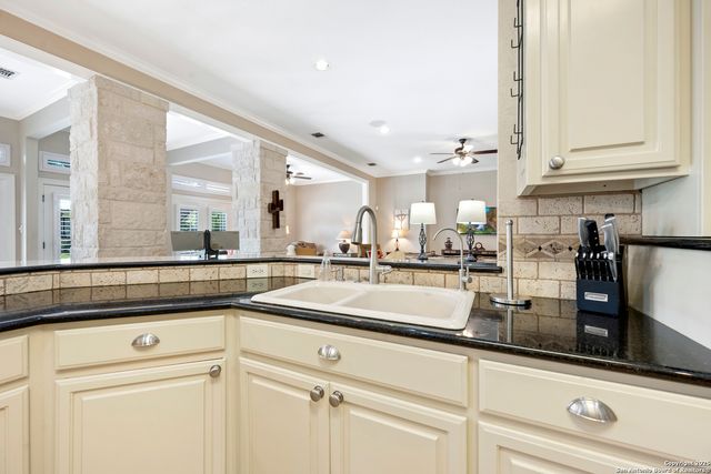111 Oak Pointe, New Braunfels, TX 78132