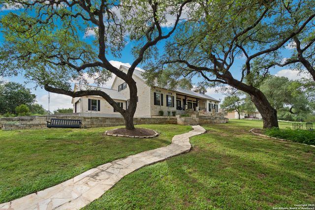 111 Oak Pointe, New Braunfels, TX 78132