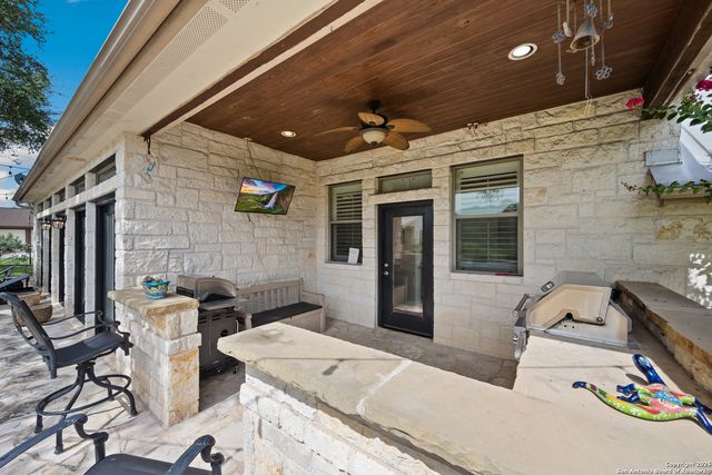 111 Oak Pointe, New Braunfels, TX 78132