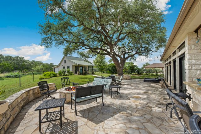 111 Oak Pointe, New Braunfels, TX 78132