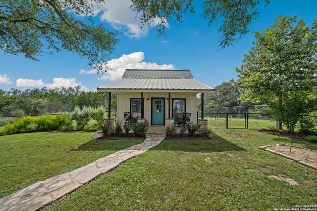 111 Oak Pointe, New Braunfels, TX 78132