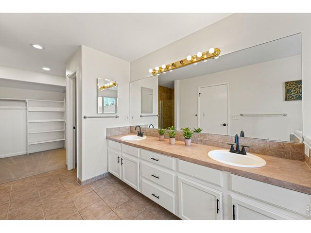 1464 Cherrywood Way, Longmont, CO 80504