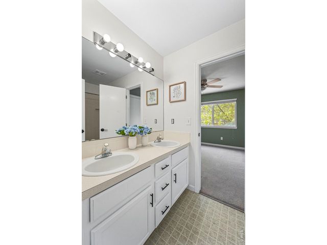 1464 Cherrywood Way, Longmont, CO 80504