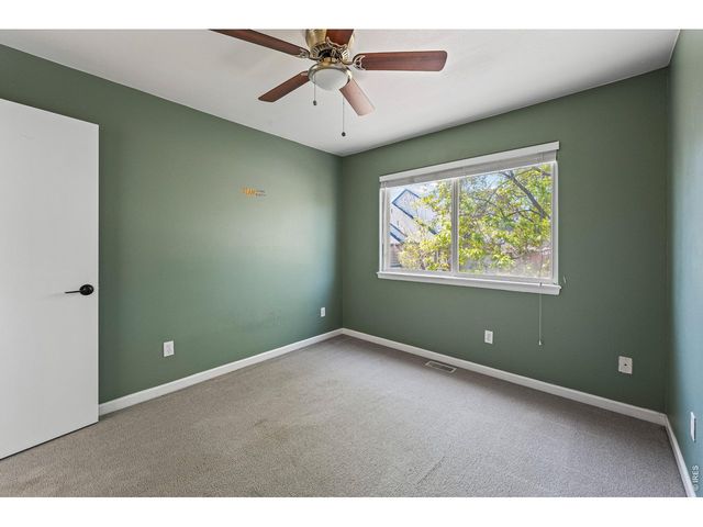 1464 Cherrywood Way, Longmont, CO 80504