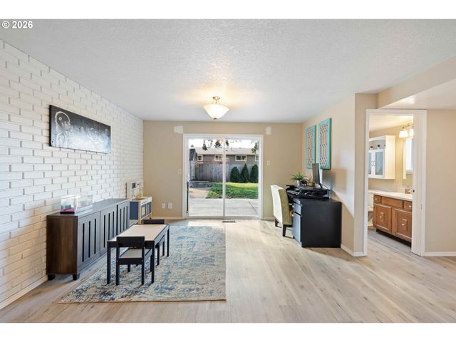 18845 ALLEGHENY Dr, Oregon City, OR 97045