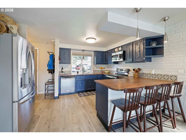 18845 ALLEGHENY Dr, Oregon City, OR 97045