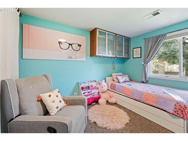 18845 ALLEGHENY Dr, Oregon City, OR 97045