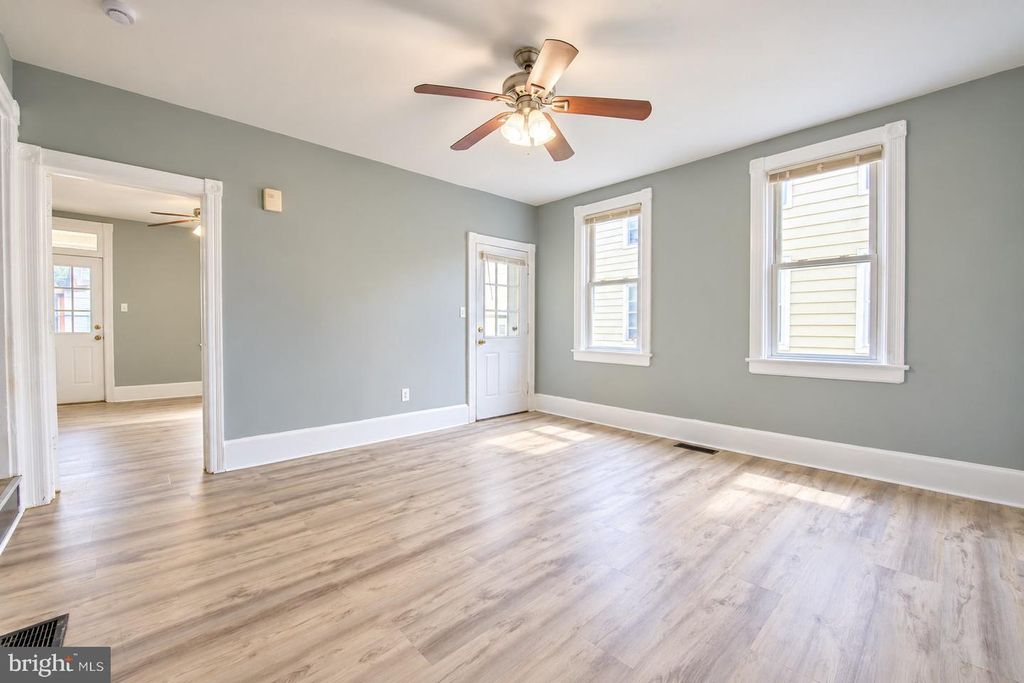 426 KOSSUTH ST, RIVERSIDE, NJ 08075 — photo 3