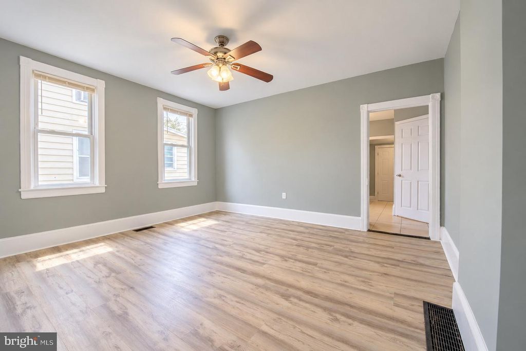 426 KOSSUTH ST, RIVERSIDE, NJ 08075 — photo 4