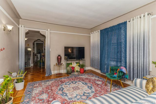 35-30 73rd Street 2B, Jackson Heights, NY 11372