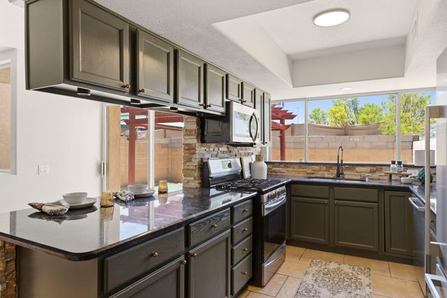 1729 Del Cielo Drive NW, Albuquerque, NM 87105