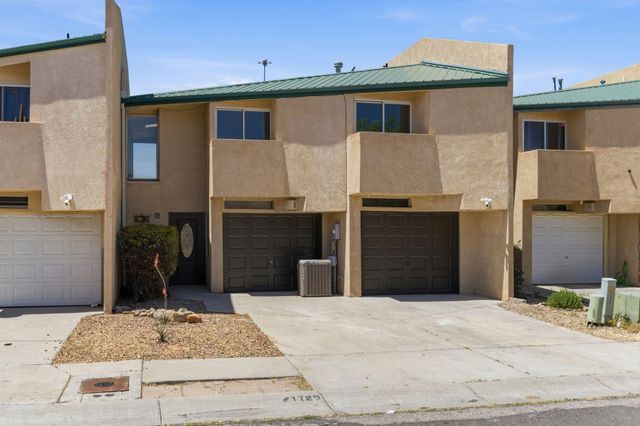 1729 Del Cielo Drive NW, Albuquerque, NM 87105