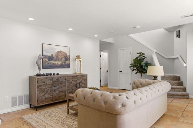1729 Del Cielo Drive NW, Albuquerque, NM 87105