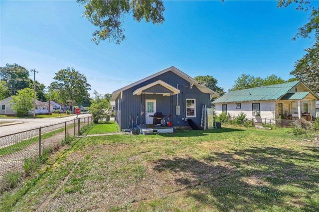 200 Jefferson Street, Clinton, SC 29325