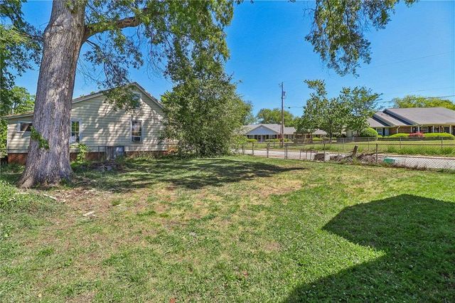 200 Jefferson Street, Clinton, SC 29325