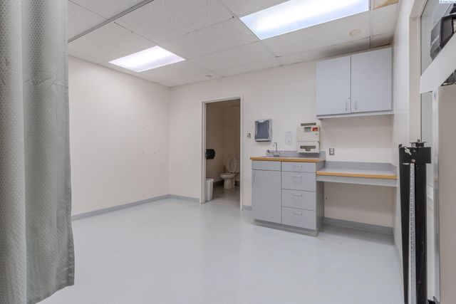 320 W Dayton St, Kennewick, WA 99336