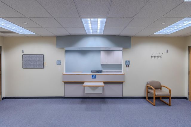 320 W Dayton St, Kennewick, WA 99336