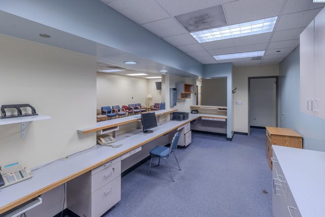 320 W Dayton St, Kennewick, WA 99336