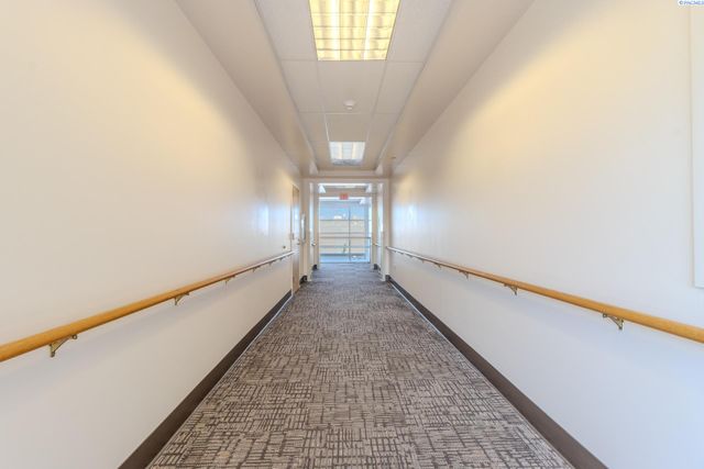 320 W Dayton St, Kennewick, WA 99336