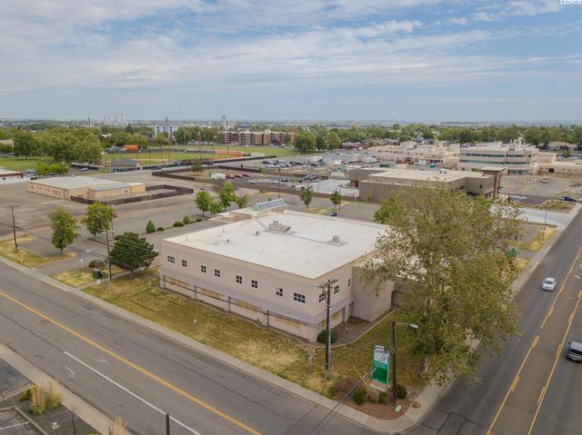 320 W Dayton St, Kennewick, WA 99336