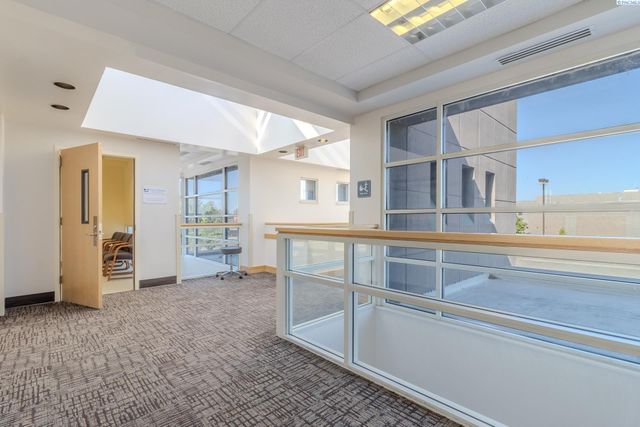 320 W Dayton St, Kennewick, WA 99336