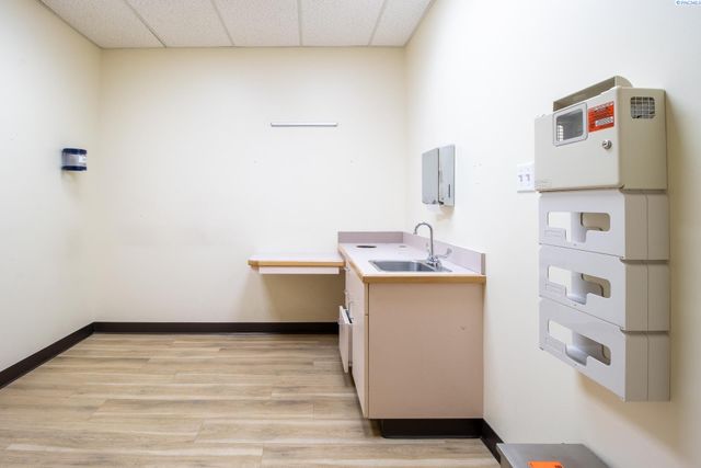 320 W Dayton St, Kennewick, WA 99336