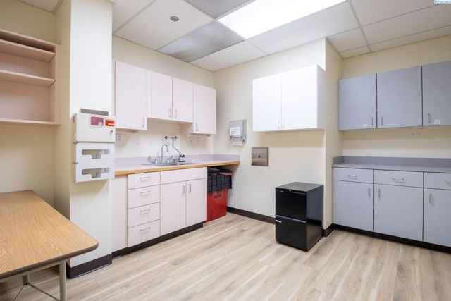 320 W Dayton St, Kennewick, WA 99336