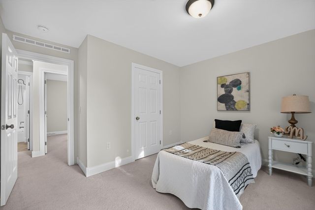 2 Leslie Court, Rockland, MA 02370
