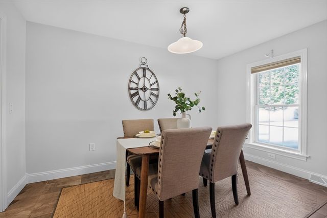 2 Leslie Court, Rockland, MA 02370
