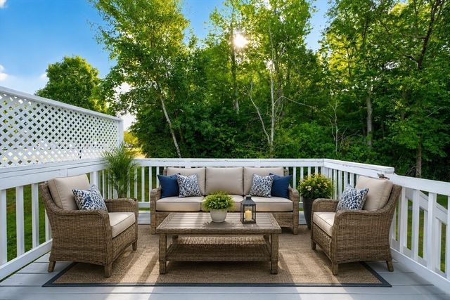 2 Leslie Court, Rockland, MA 02370