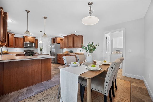 2 Leslie Court, Rockland, MA 02370