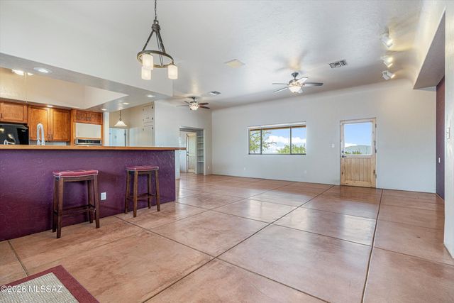 2701 E Sahuarita Road, Vail, AZ 85641
