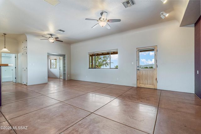 2701 E Sahuarita Road, Vail, AZ 85641