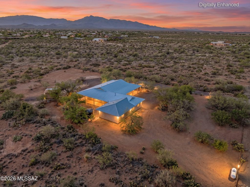 2701 E Sahuarita Road, Vail, AZ 85641