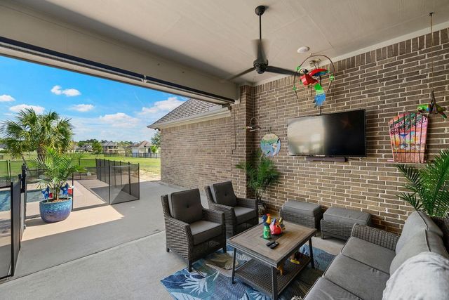 18819 Serene Water Drive, Montgomery, TX 77356